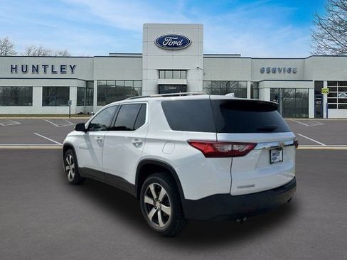 Used 2019 Chevrolet Traverse LT w/ LT Premium Package FWD image 5