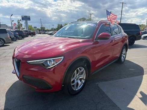 Used 2020 Alfa Romeo Stelvio AWD image 4