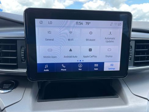 Used 2023 Ford Explorer XLT w/ Equipment Group 202A AWD/4WD image 19