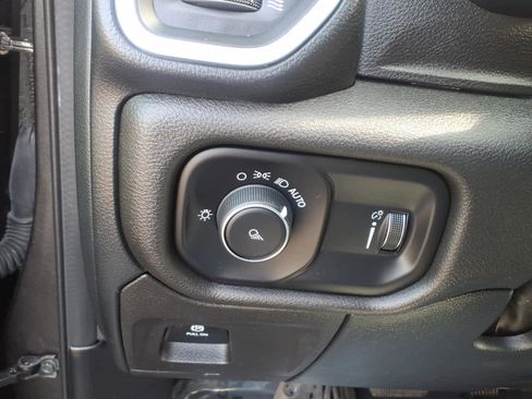 Used 2023 RAM 1500 Big Horn AWD/4WD image 20