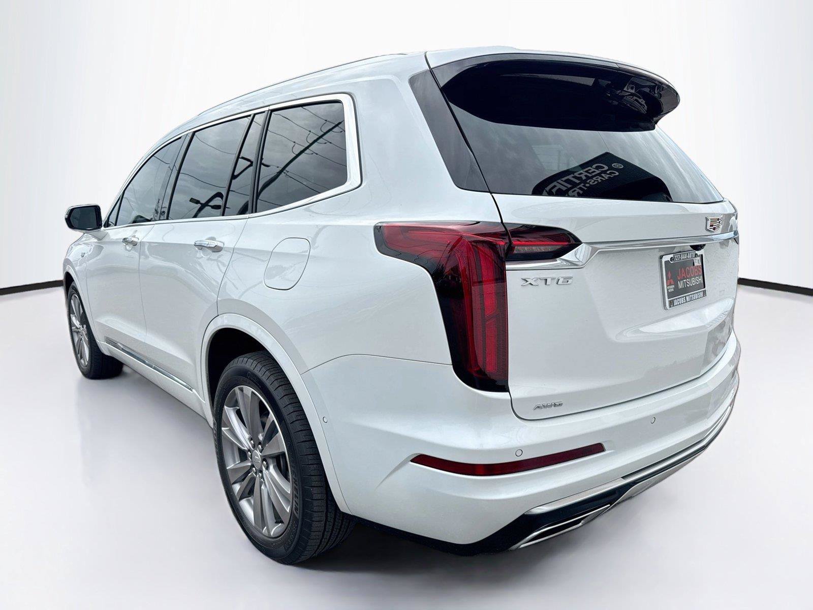 Used 2023 Cadillac XT6 Premium Luxury w/ Technology Package AWD/4WD image 3