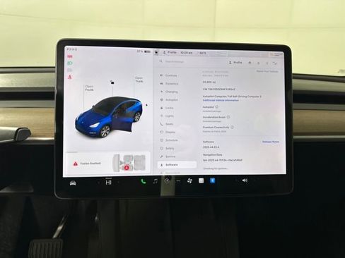 Used 2022 Tesla Model Y Long Range image 22