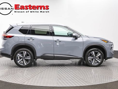 Used 2024 Nissan Rogue SL AWD/4WD image 4