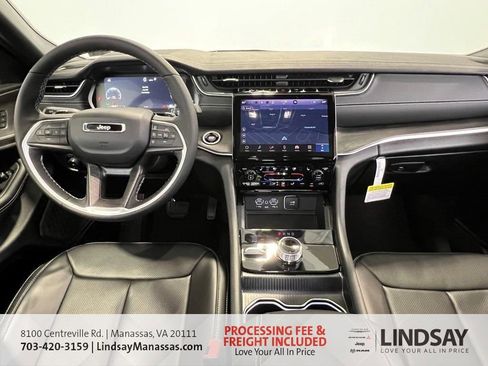 New 2025 Jeep Grand Cherokee Limited w/ Luxury Tech Group II image 17