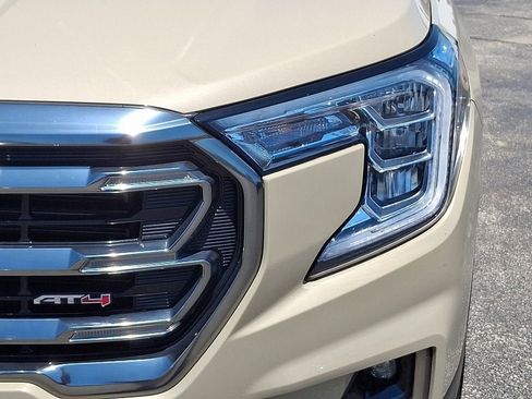 Certified 2023 GMC Terrain AT4 AWD/4WD image 11