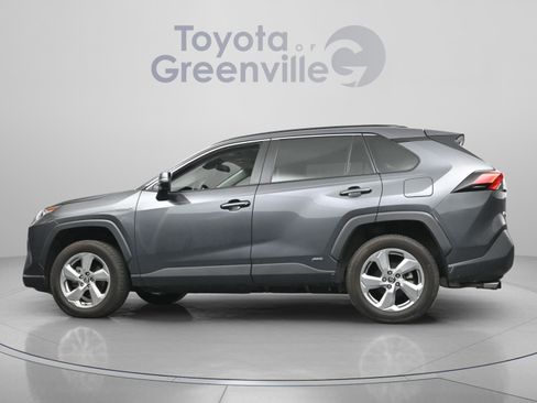 Used 2021 Toyota RAV4 XLE Premium image 6