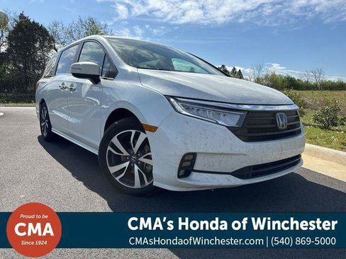 Used 2023 Honda Odyssey Touring image 1