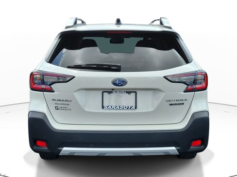 Used 2023 Subaru Outback Touring image 5