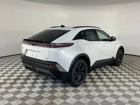 New 2026 Toyota C-HR AWD/4WD image 9