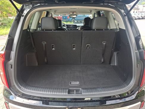 Used 2023 Kia Telluride S AWD/4WD image 29