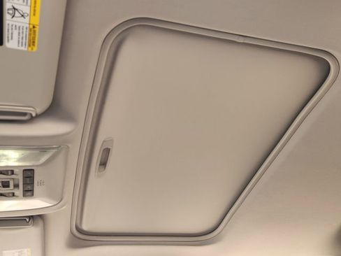 Used 2025 Toyota RAV4 XLE w/ Convenience Package image 19