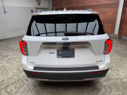 Certified 2023 Ford Explorer XLT w/ Equipment Group 202A AWD/4WD image 5