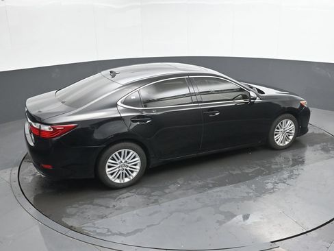 Used 2013 Lexus ES 350 w/ Luxury Pkg FWD image 27