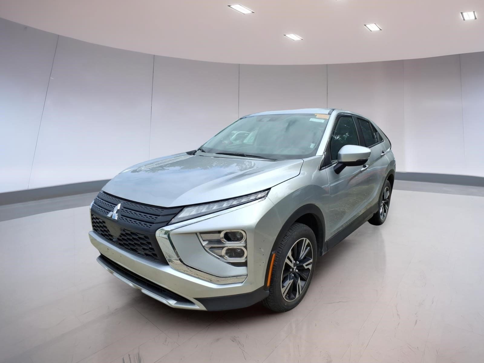 Used 2025 Mitsubishi Eclipse Cross SE AWD/4WD image 2