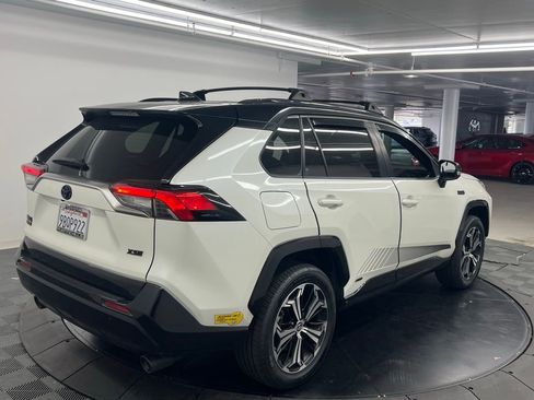 Used 2022 Toyota RAV4 XSE w/ Weather Package image 4