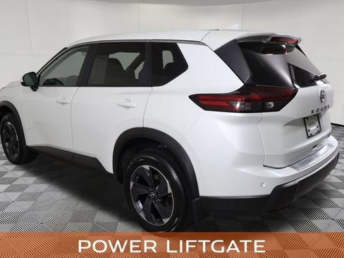 Used 2025 Nissan Rogue SV FWD image 9