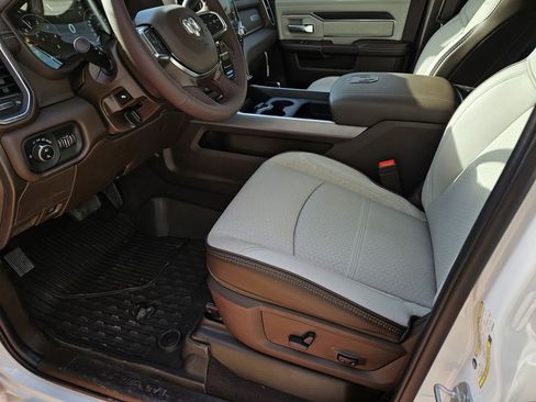 New 2026 RAM 3500 Laramie AWD/4WD image 13