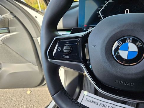 Used 2024 BMW 540i xDrive w/ Premium Package image 11