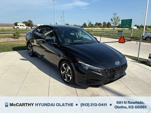 Certified 2023 Hyundai Elantra SEL w/ Convenience Package FWD image 2