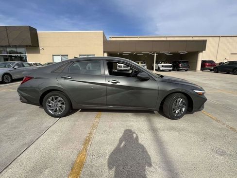 New 2026 Hyundai Elantra Blue FWD image 3