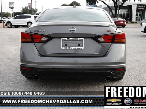 Used 2024 Nissan Altima 2.5 SR FWD image 36