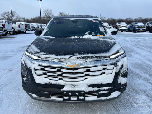 Used 2026 Chevrolet Equinox LT w/ Convenience Package II image 9