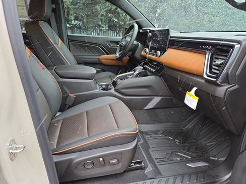 New 2026 GMC Canyon AT4 w/ AT4 Premium Package image 33