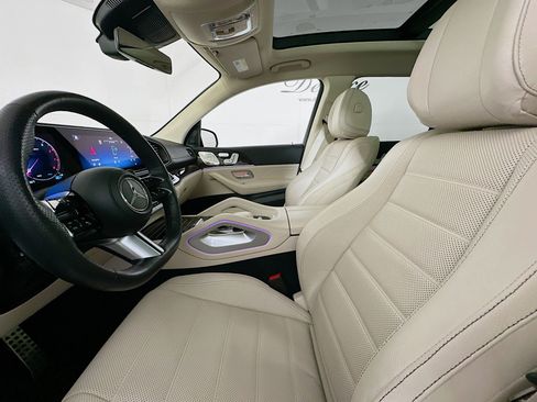 Used 2024 Mercedes-Benz GLS 450 4MATIC image 21
