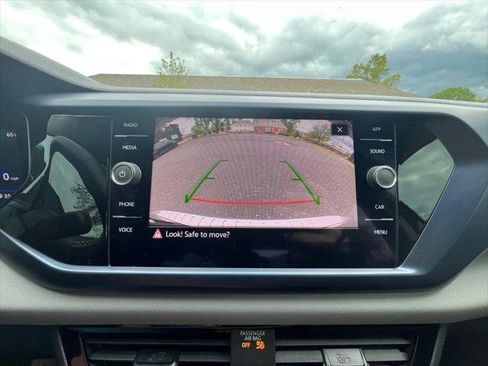 Certified 2022 Volkswagen Taos SE w/ IQ.Drive SE Package AWD/4WD image 15