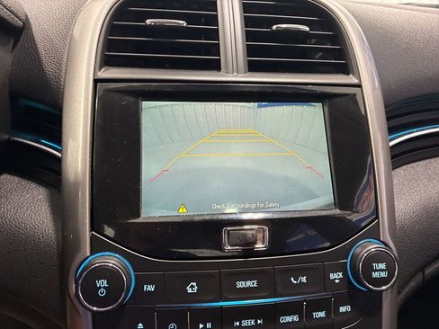 Used 2015 Chevrolet Malibu LT w/ Power Convenience Package FWD image 22