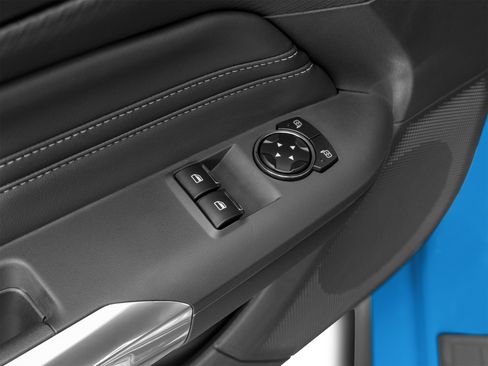 Used 2025 Ford Mustang Coupe RWD image 8