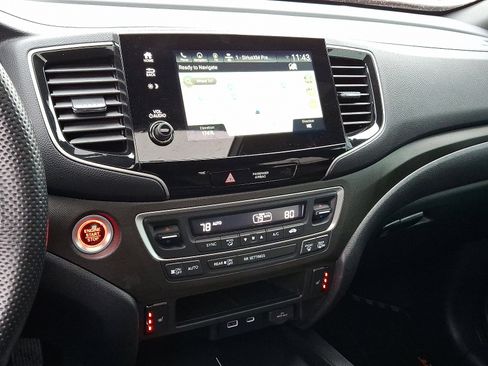 Used 2024 Honda Passport TrailSport image 19