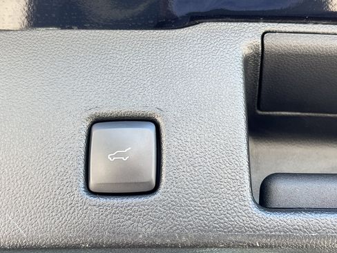 Used 2023 Ford Escape Active w/ Tech Pack #1 AWD/4WD image 8