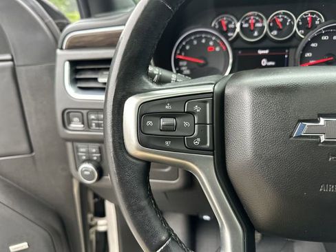Used 2021 Chevrolet Suburban Z71 w/ Luxury Package AWD/4WD image 17