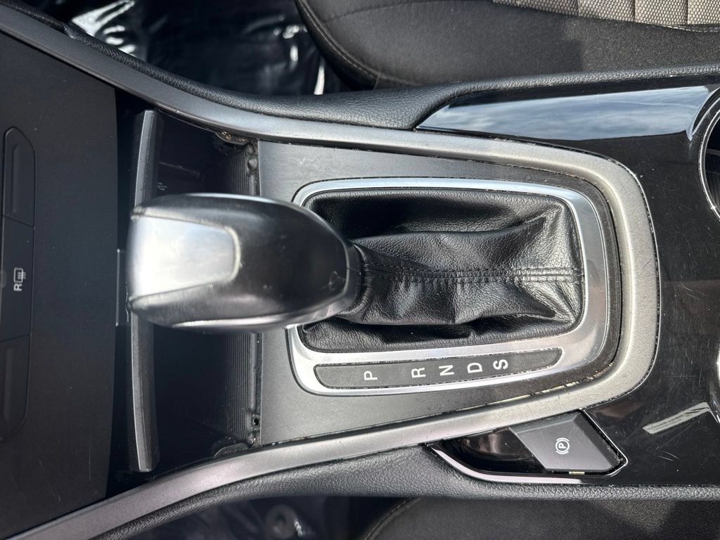 Used 2016 Ford Edge SE AWD/4WD image 25
