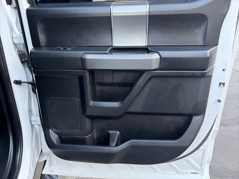 Used 2017 Ford F150 XLT w/ Equipment Group 302A Luxury AWD/4WD image 28