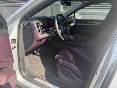Certified 2026 Porsche Cayenne S AWD/4WD image 14