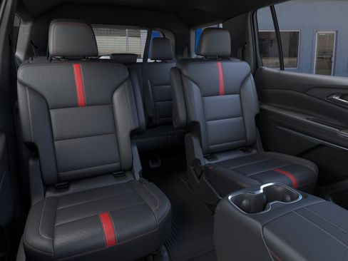 New 2026 Chevrolet Traverse RS w/ LPO, Floor Liner Package FWD image 17
