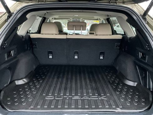 Used 2021 Subaru Outback Limited image 37