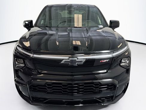 Used 2025 Chevrolet Silverado EV RST image 2