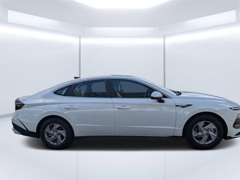 New 2026 Hyundai Sonata SE image 2