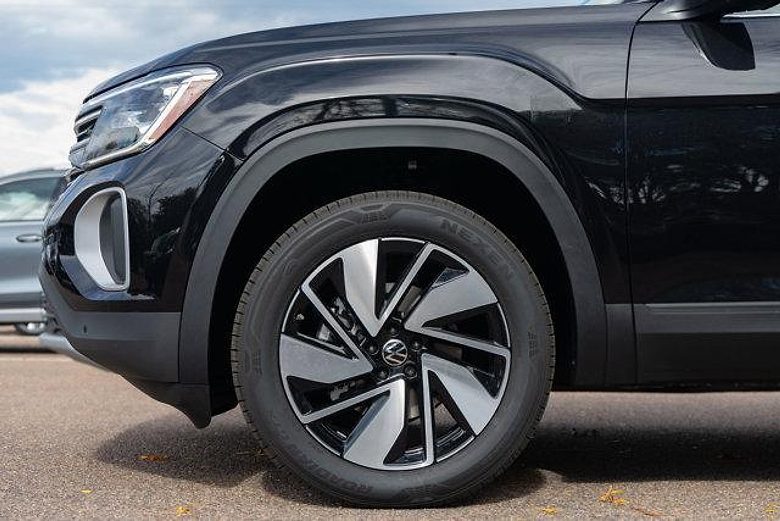 Used 2026 Volkswagen Atlas SE AWD/4WD image 10