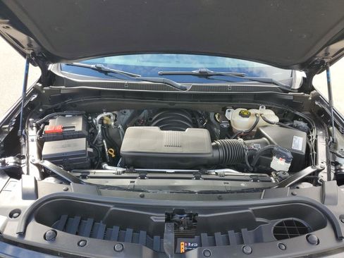 Used 2021 Chevrolet Tahoe Z71 w/ Z71 Signature Package image 35