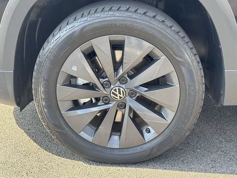 Used 2024 Volkswagen Taos S FWD image 16