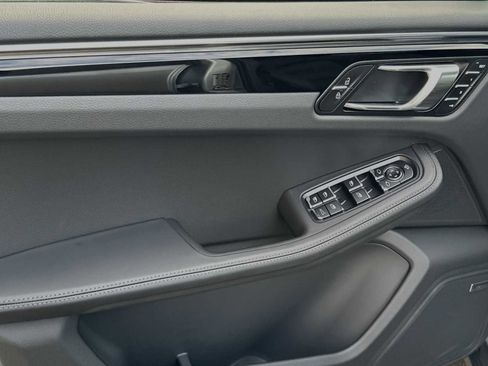New 2025 Porsche Macan image 12