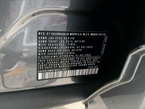 New 2026 Volkswagen Tiguan SE R-Line FWD image 19