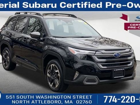 Used 2025 Subaru Forester Limited AWD/4WD image 1