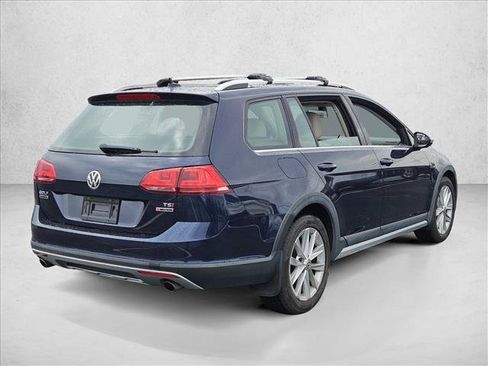 Used 2017 Volkswagen Golf Alltrack SE AWD/4WD image 4