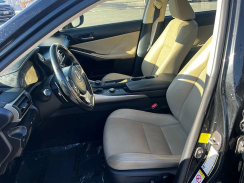 Used 2017 Lexus IS 200t image 11