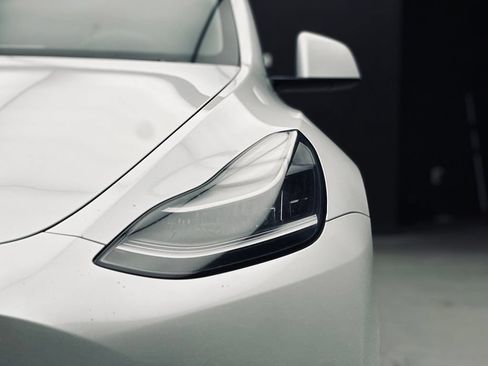 Used 2021 Tesla Model Y Long Range AWD/4WD image 13